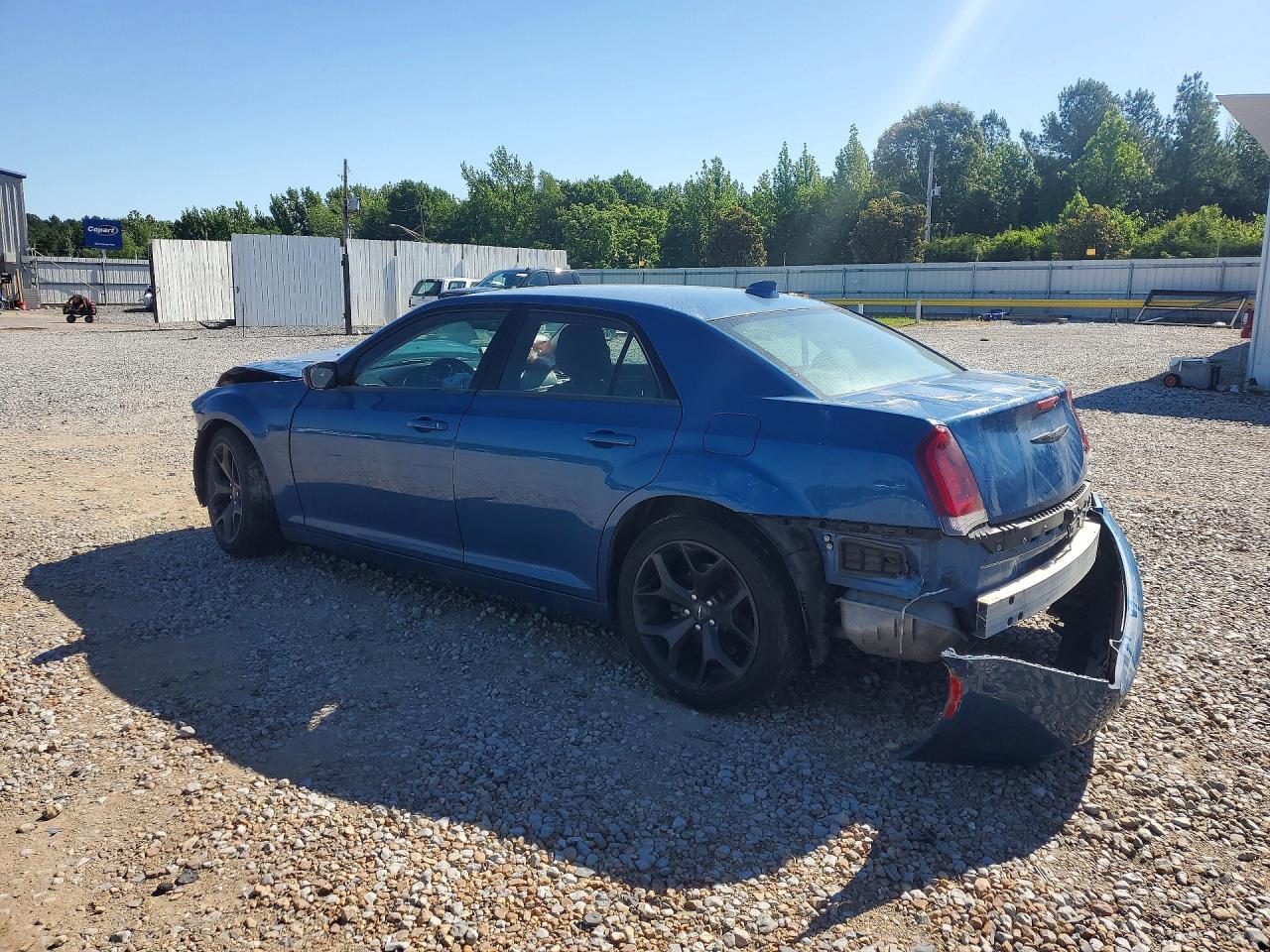 2C3CCAAG2LH175473 · 2020 CHRYSLER 300 · 2/12