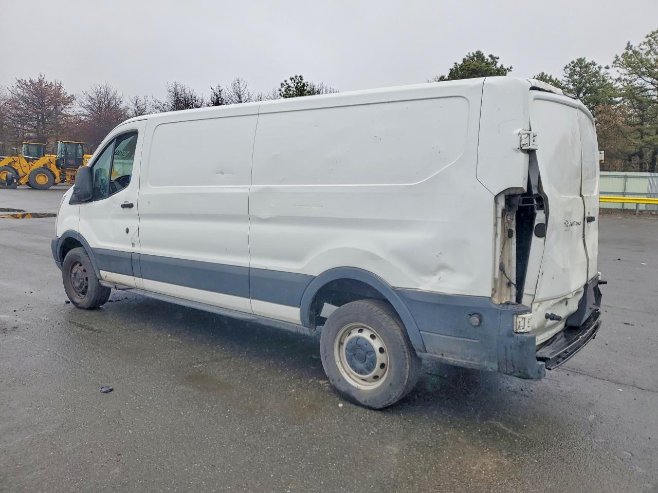 1FTNR2YM0FKA31857 · 2015 FORD TRANSIT · 2/13