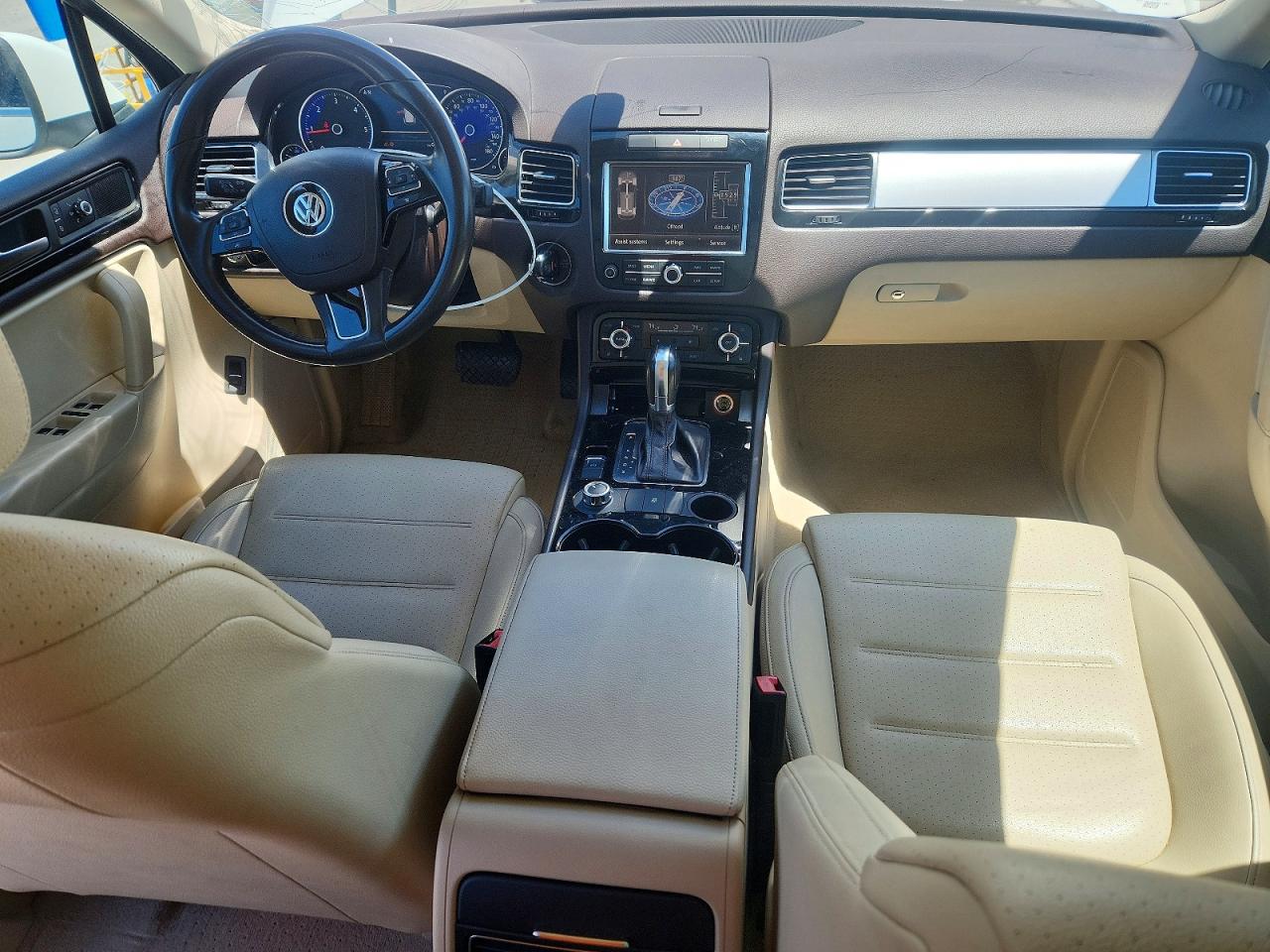 WVGEK9BPXCD008033 · 2012 VOLKSWAGEN TOUAREG · 8/13