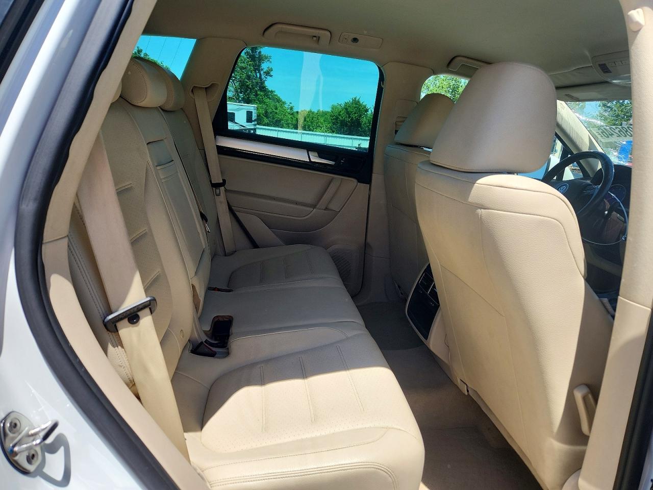 WVGEK9BPXCD008033 · 2012 VOLKSWAGEN TOUAREG · 11/13