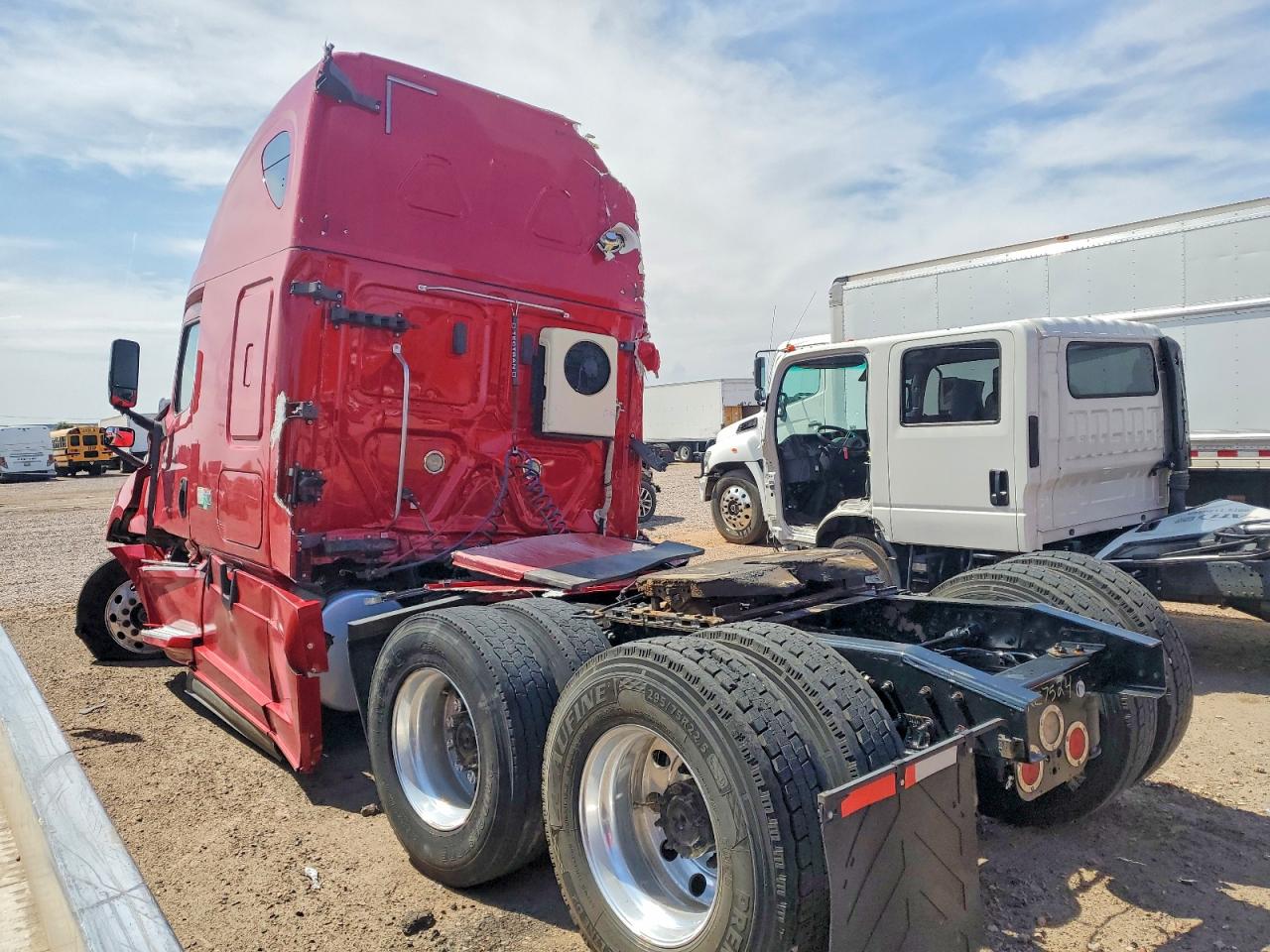 3AKJHHDR8LSKZ7524 · 2020 FREIGHTLINER CASCADIA 126 · 3/10
