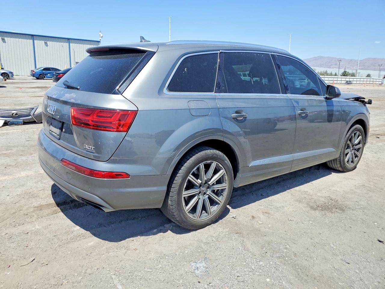 WA1LAAF75HD030338 · 2017 AUDI Q7 · 3/13