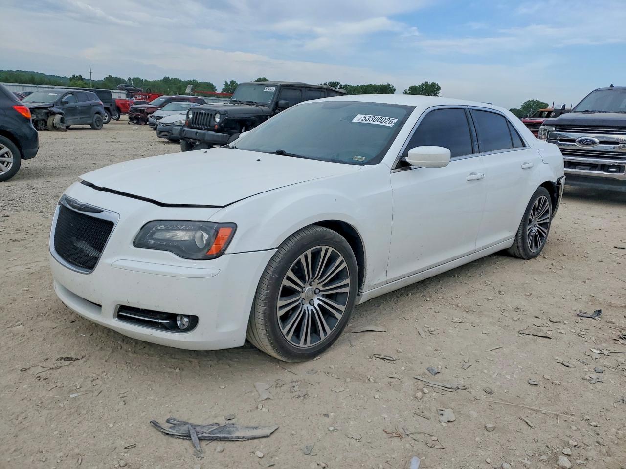 2C3CCABT6DH698640 · 2013 CHRYSLER 300
