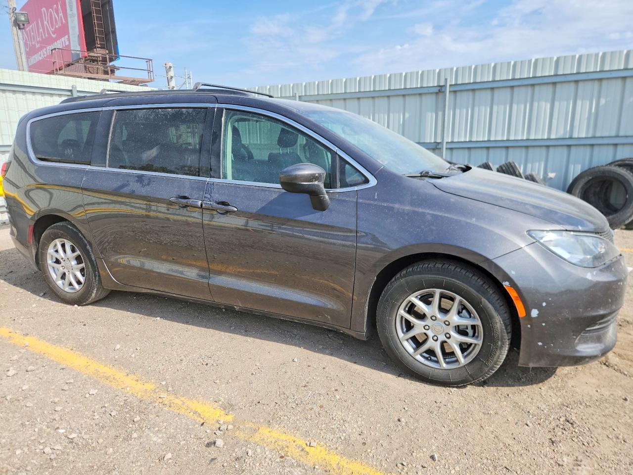 2C4RC1DG0LR264714 · 2020 CHRYSLER VOYAGER · 4/13