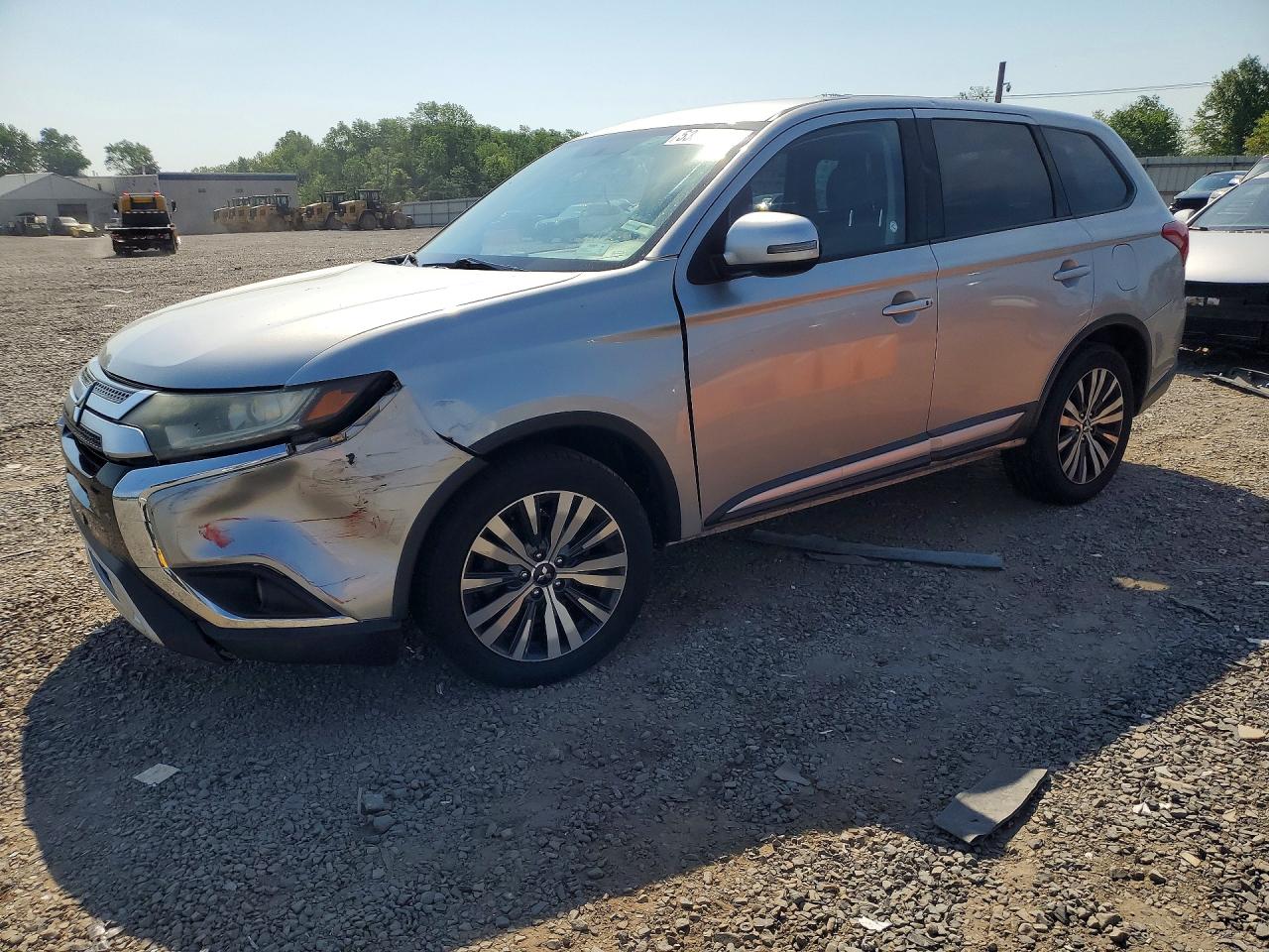 JA4AD3A32KZ035148 · 2019 MITSUBISHI OUTLANDER
