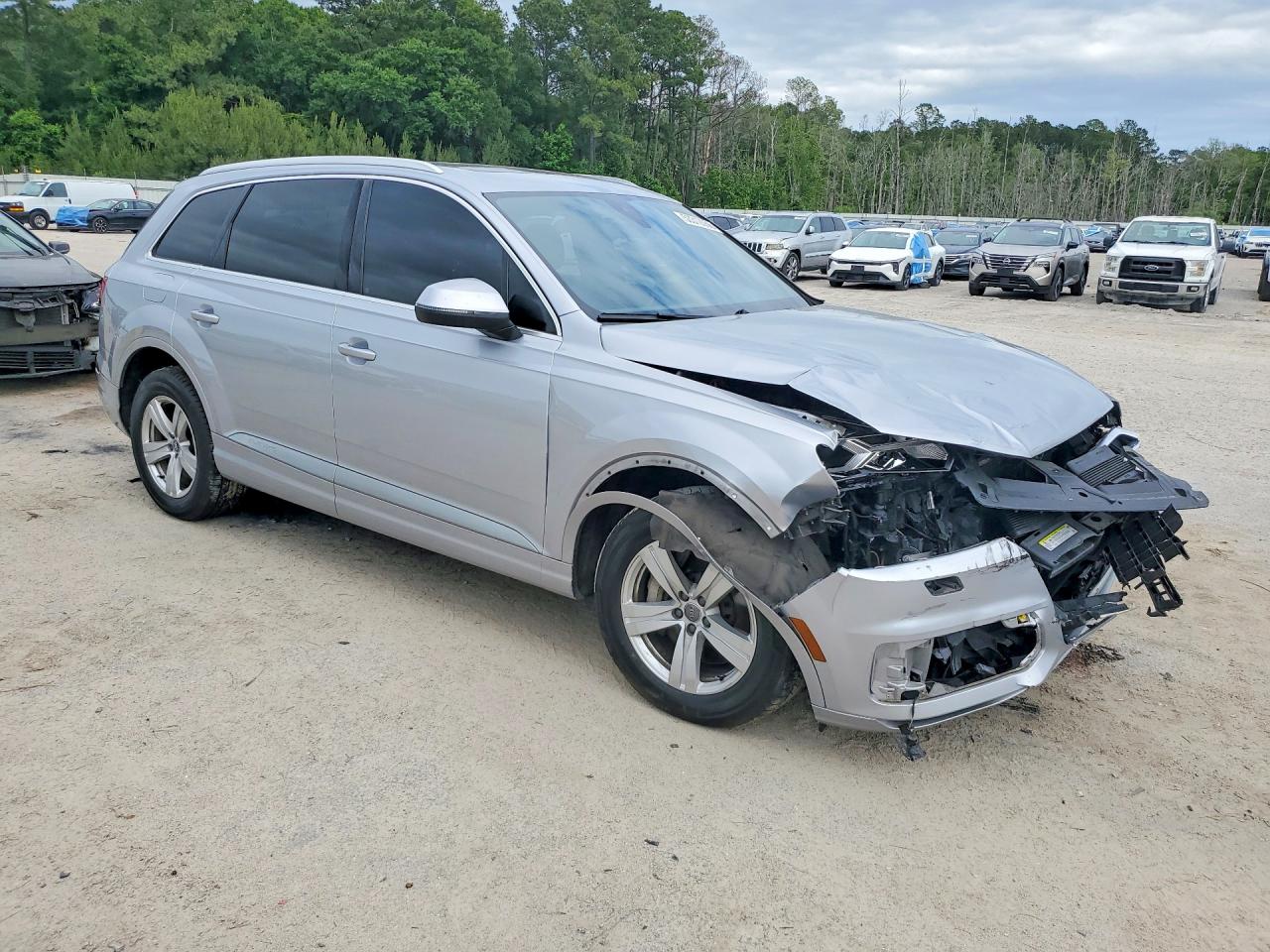 WA1AHAF70JD035861 · 2018 AUDI Q7 · 4/14