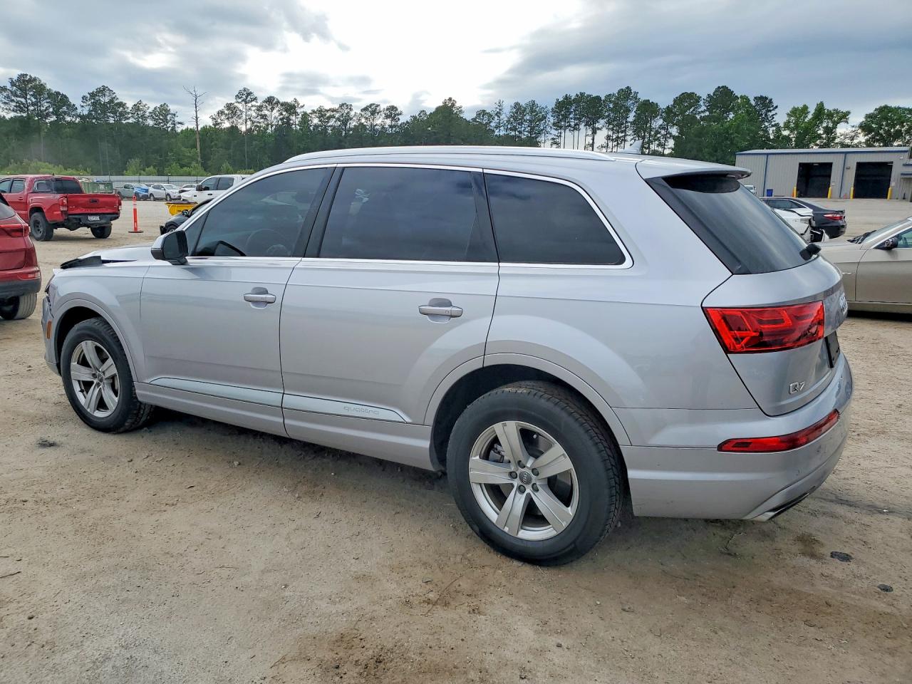 WA1AHAF70JD035861 · 2018 AUDI Q7 · 2/14