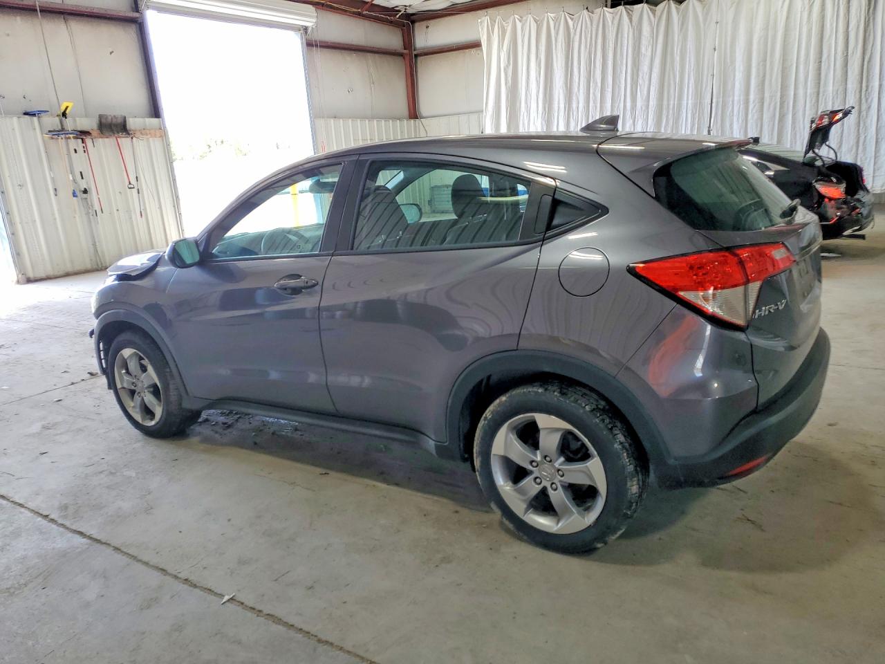 3CZRU6H38KG702427 · 2019 HONDA HR-V · 2/13