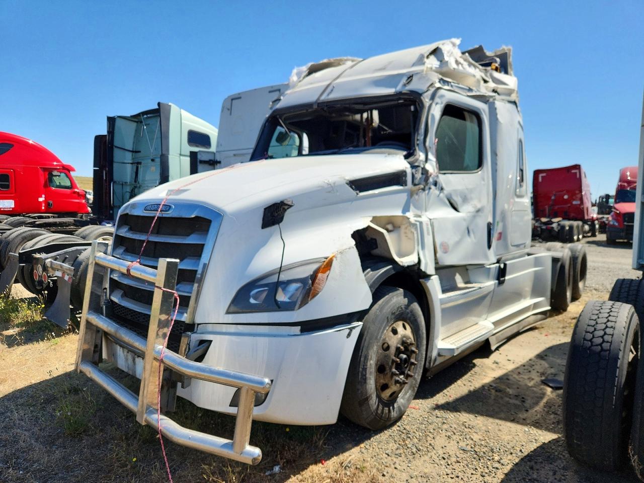 3AKJHHDRXRSVD1280 · 2024 FREIGHTLINER CASCADIA 126 · 2/10