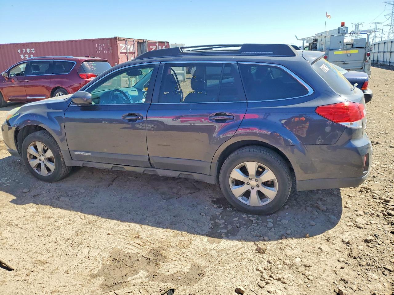 4S4BRCGC0B3351844 · 2011 SUBARU OUTBACK · 2/13