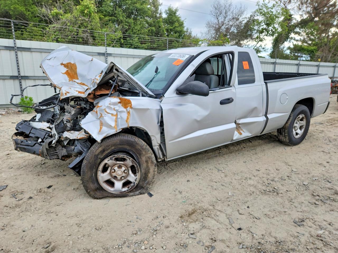 1D7HE22K35S202749 · 2005 DODGE DAKOTA