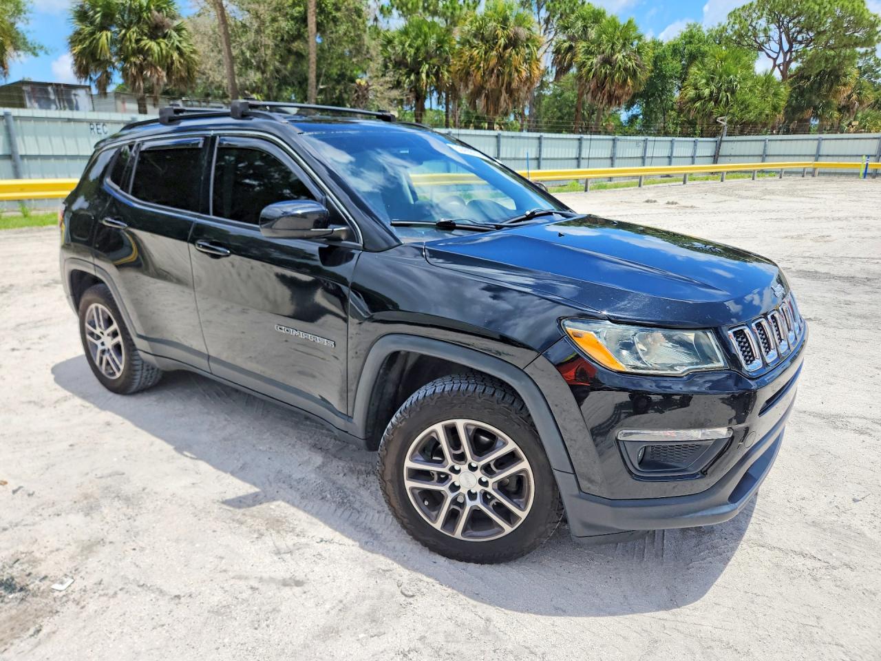 3C4NJDBB2HT640475 · 2017 JEEP COMPASS · 4/13