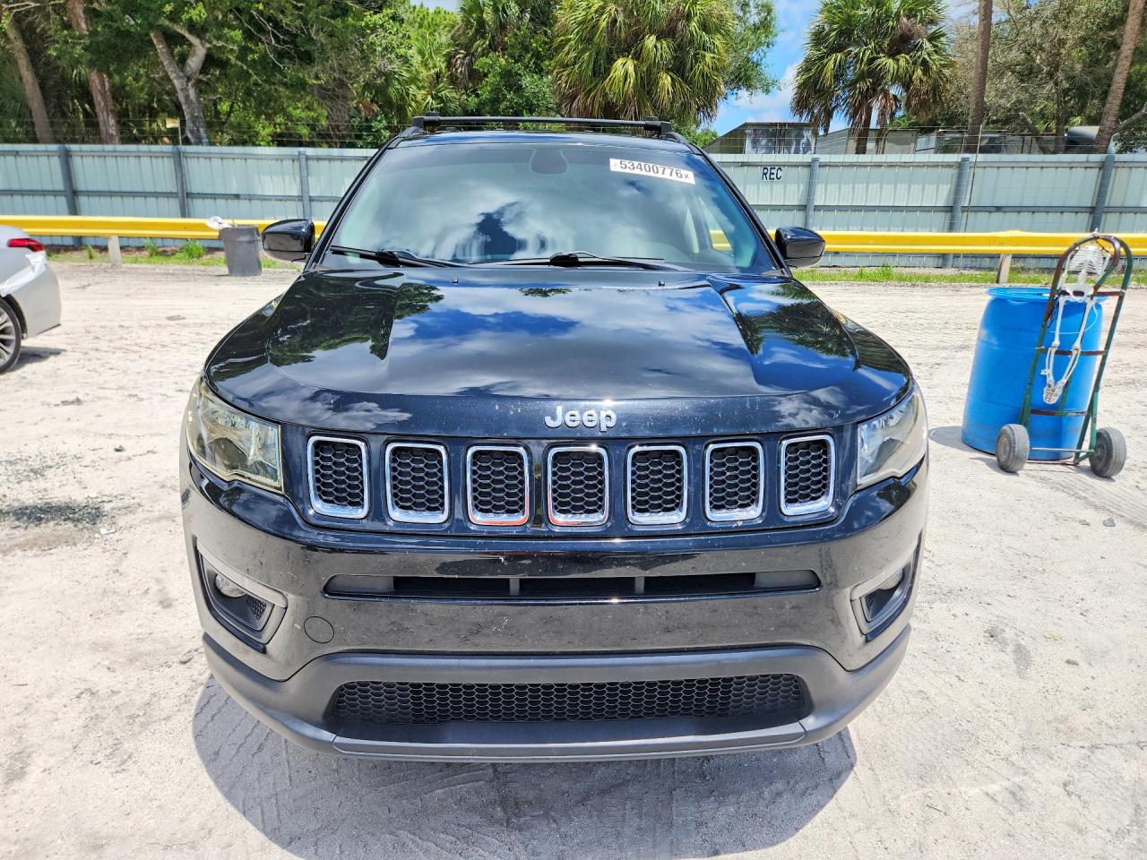 3C4NJDBB2HT640475 · 2017 JEEP COMPASS · 5/13
