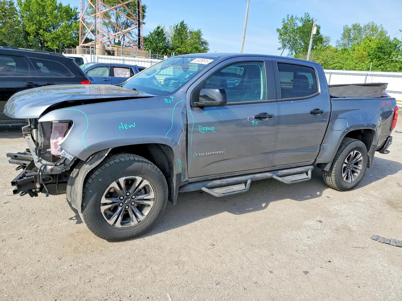 1GCGTDEN5M1189892 · 2021 CHEVROLET COLORADO