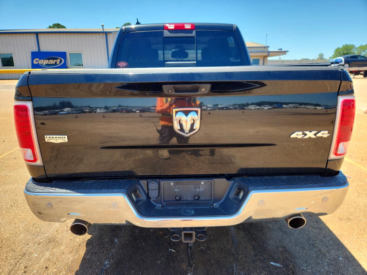 1C6RR7NT7JS160043 · 2018 RAM 1500 · 6/12