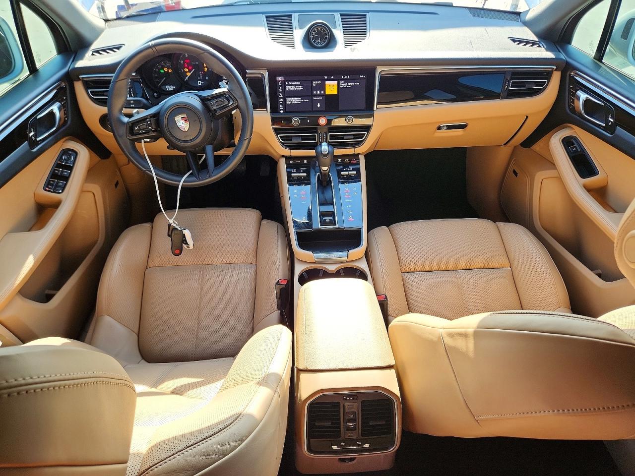 WP1AA2A53SLB03436 · 2025 PORSCHE MACAN · 8/14