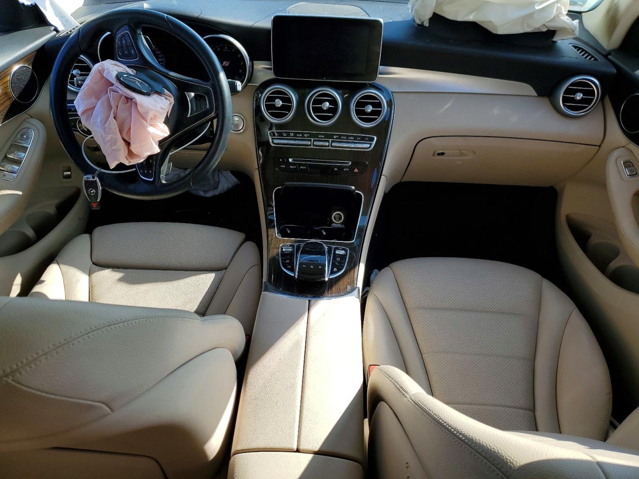WDC0G4JB0GF007986 · 2016 MERCEDES-BENZ GLC · 8/12