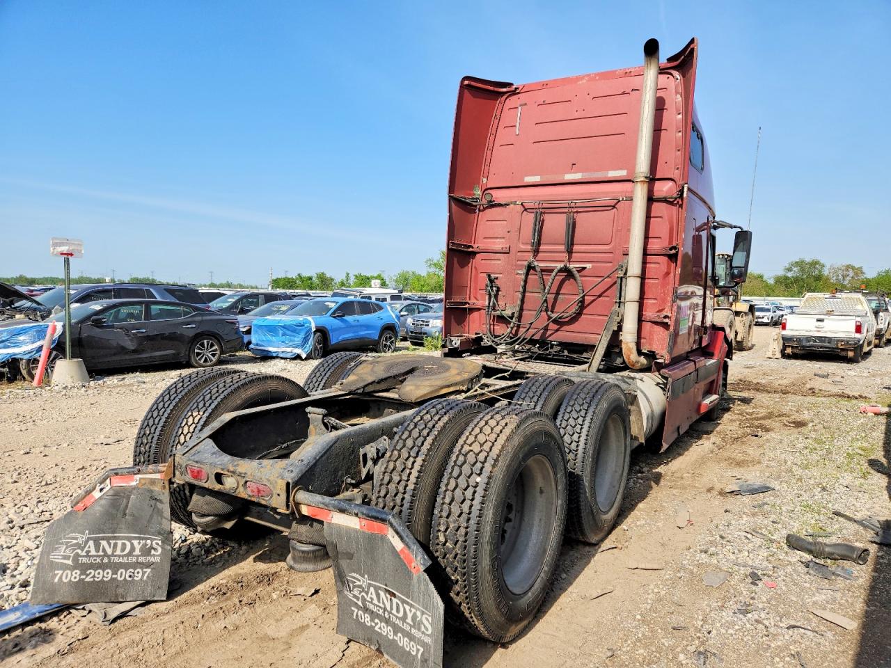 4V4NC9TJ55N384684 · 2005 VOLVO VN · 4/10
