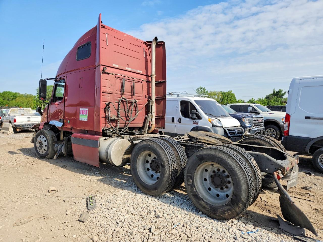 4V4NC9TJ55N384684 · 2005 VOLVO VN · 3/10
