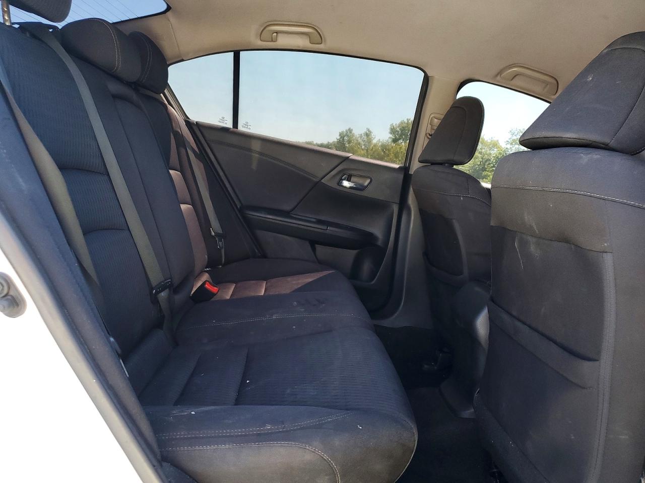 1HGCR2F59FA102225 · 2015 HONDA ACCORD · 10/13