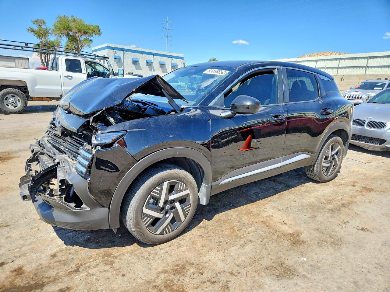 3N8AP6CA5SL319038 · 2025 NISSAN KICKS