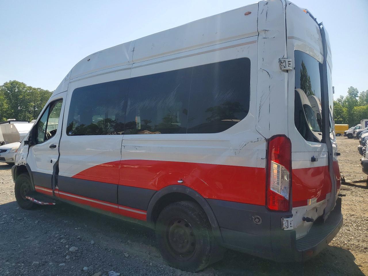 1FTBW2XM0JKB53155 · 2018 FORD TRANSIT · 2/13