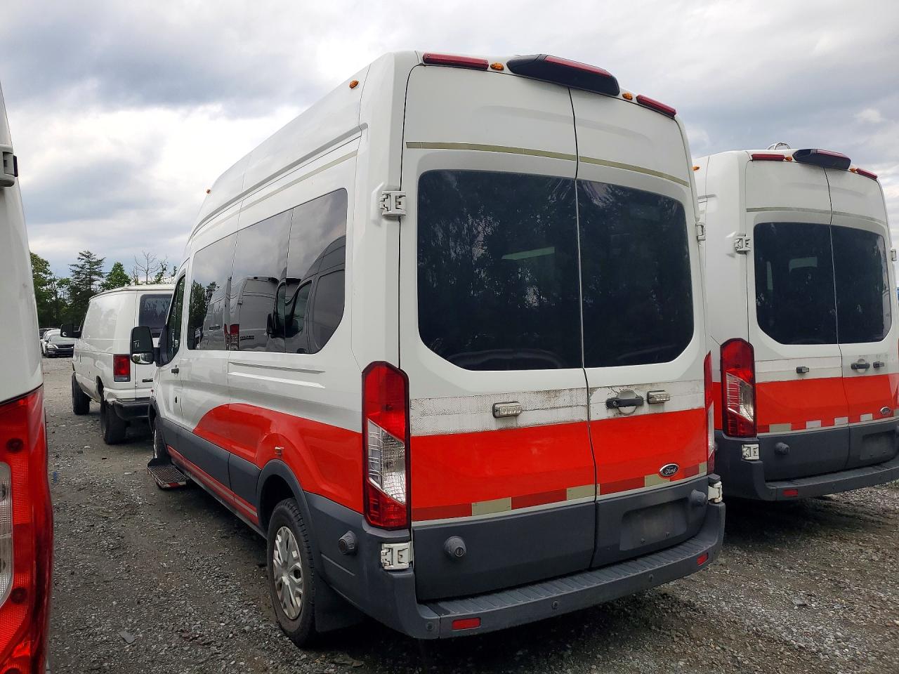 1FTBW2XM4JKB44099 · 2018 FORD TRANSIT · 2/13