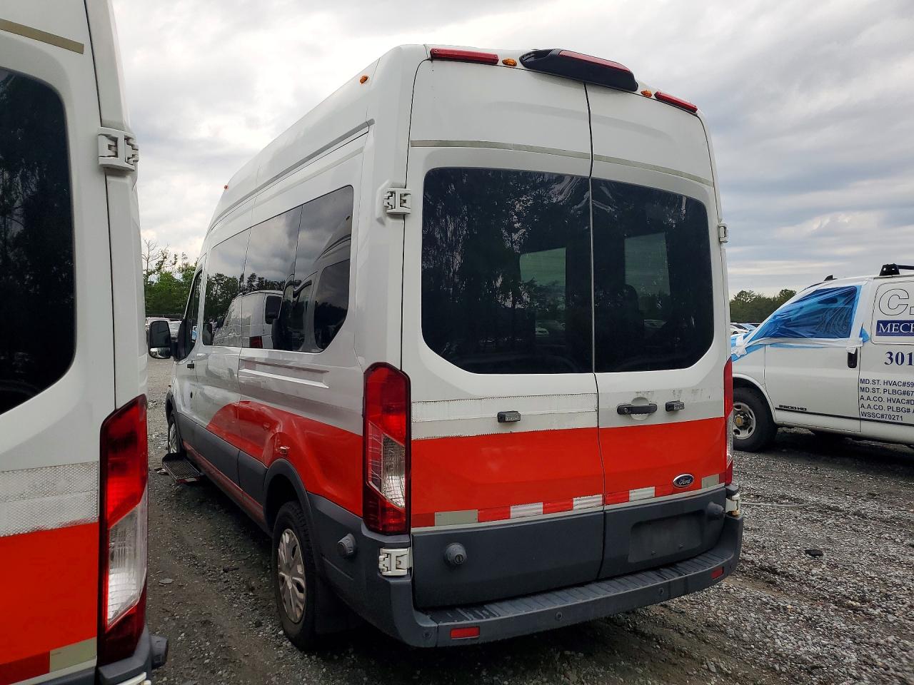 1FTBW2XM8JKB53212 · 2018 FORD TRANSIT · 2/13