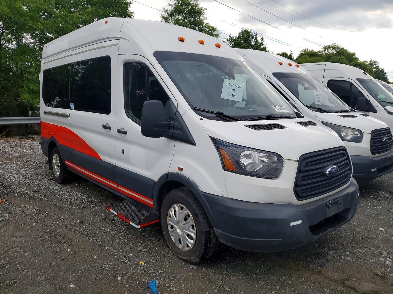 1FTBW2XM8JKB53212 · 2018 FORD TRANSIT · 4/13