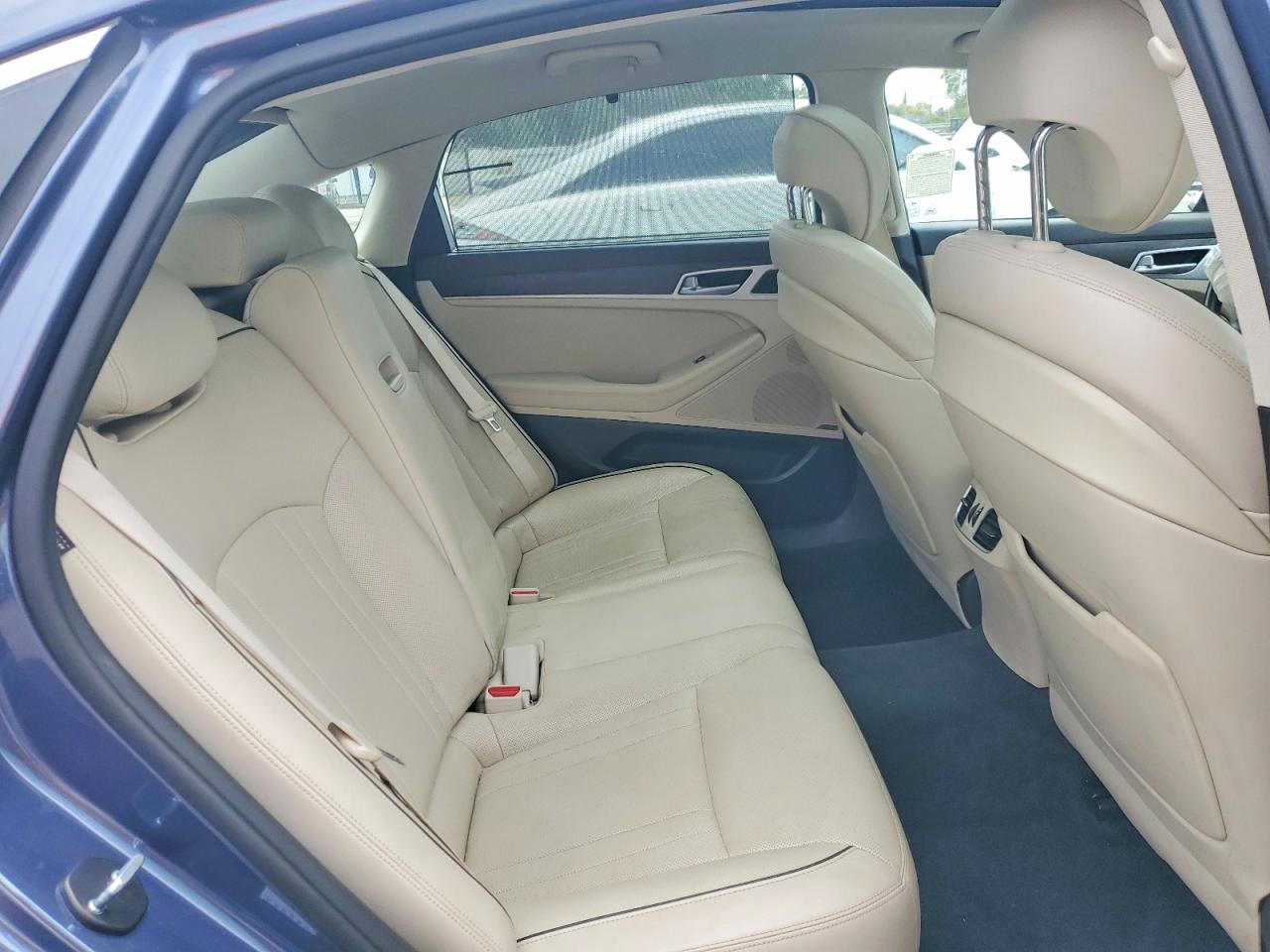 KMHGN4JE4GU111263 · 2016 HYUNDAI GENESIS · 10/12