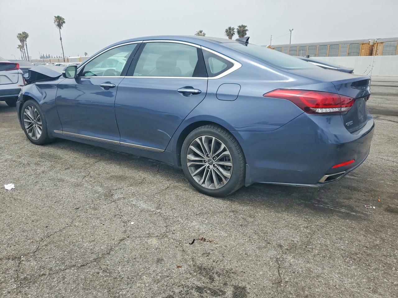 KMHGN4JE4GU111263 · 2016 HYUNDAI GENESIS · 2/12