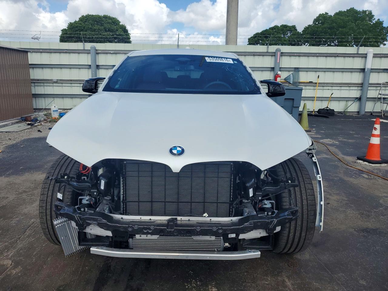 5UX43EX04T9394676 · 2026 BMW X6 · 5/12