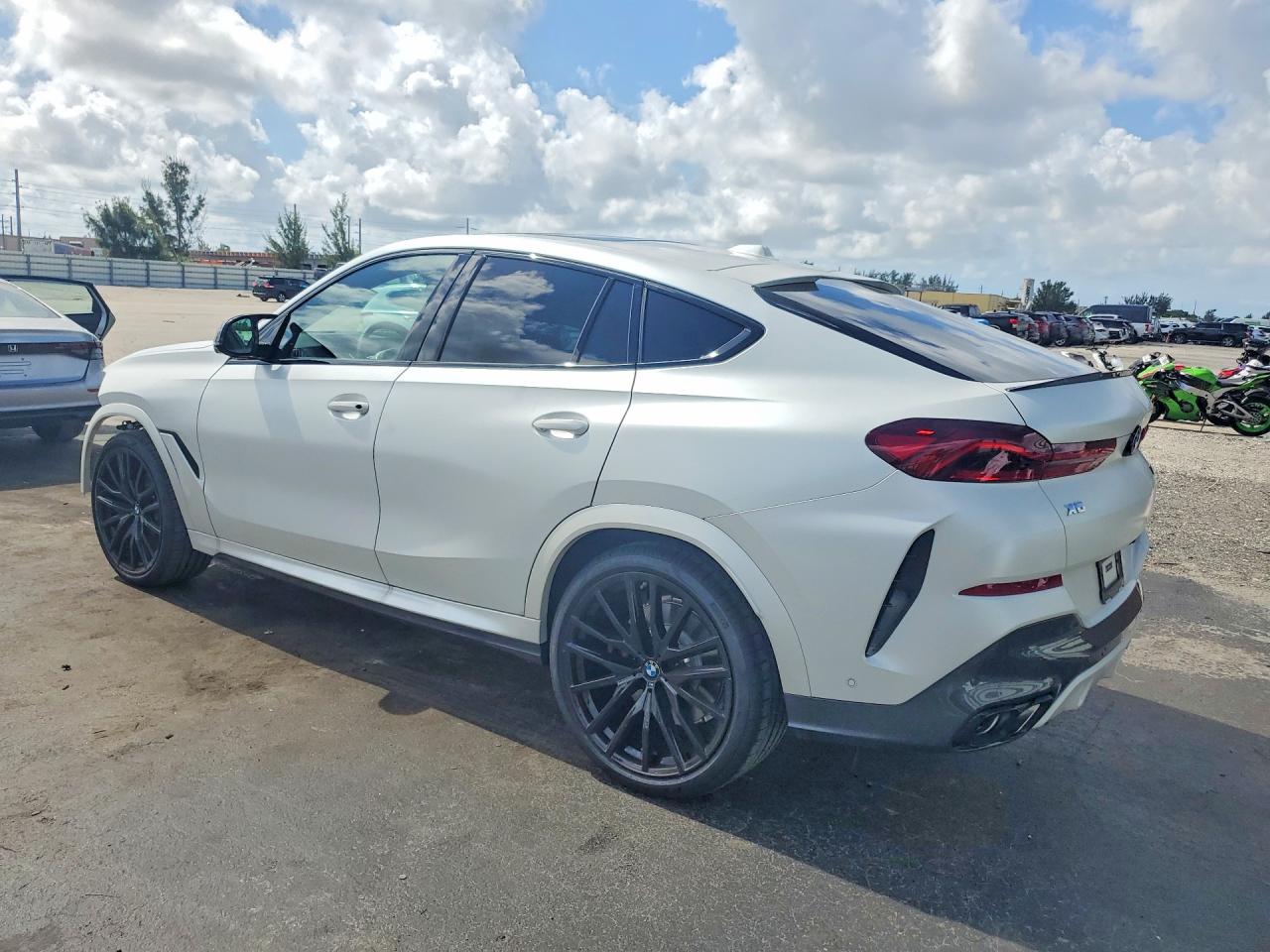 5UX43EX04T9394676 · 2026 BMW X6 · 2/12