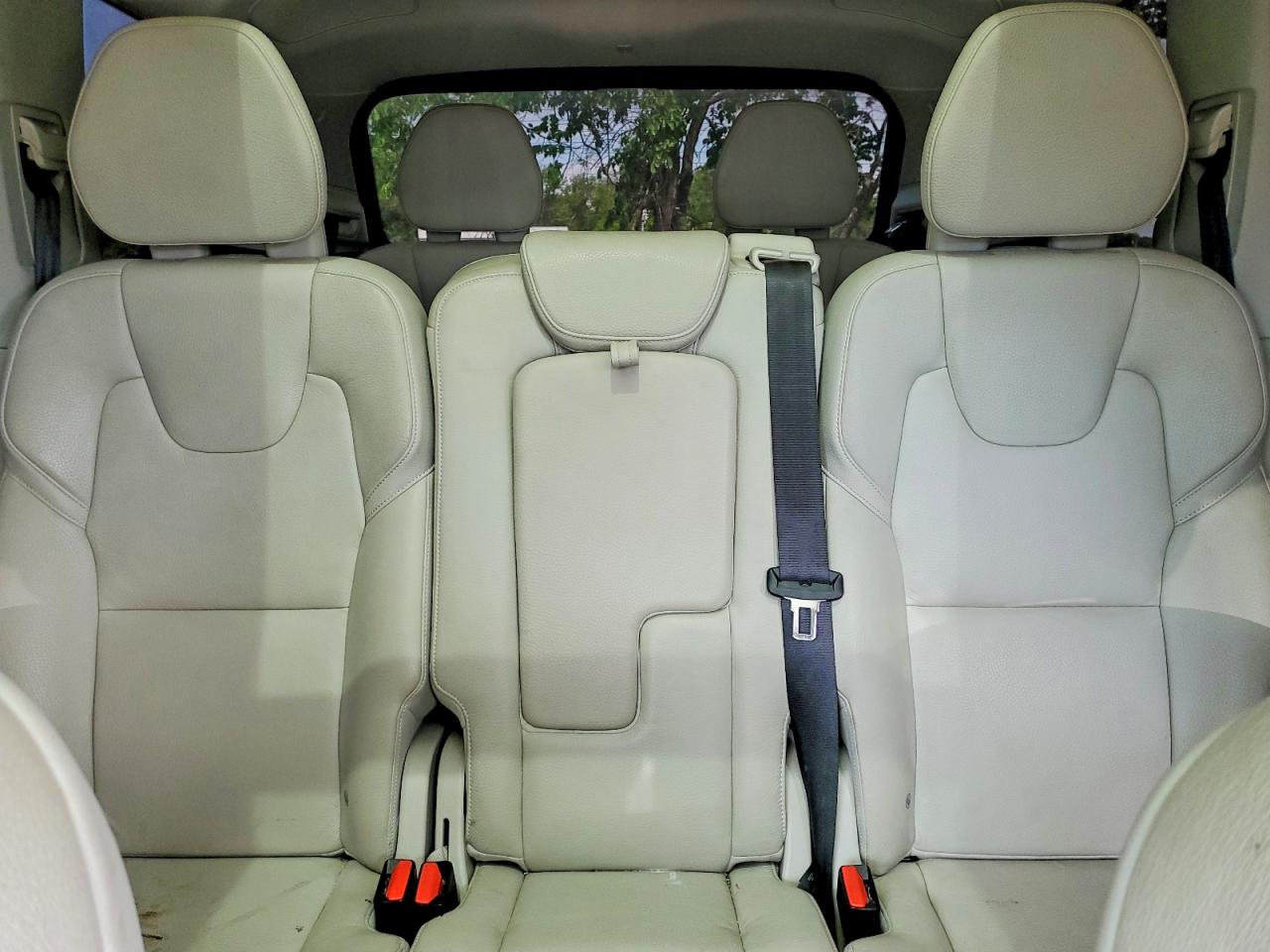 YV4BC0PK4G1089869 · 2016 VOLVO XC90 · 10/13