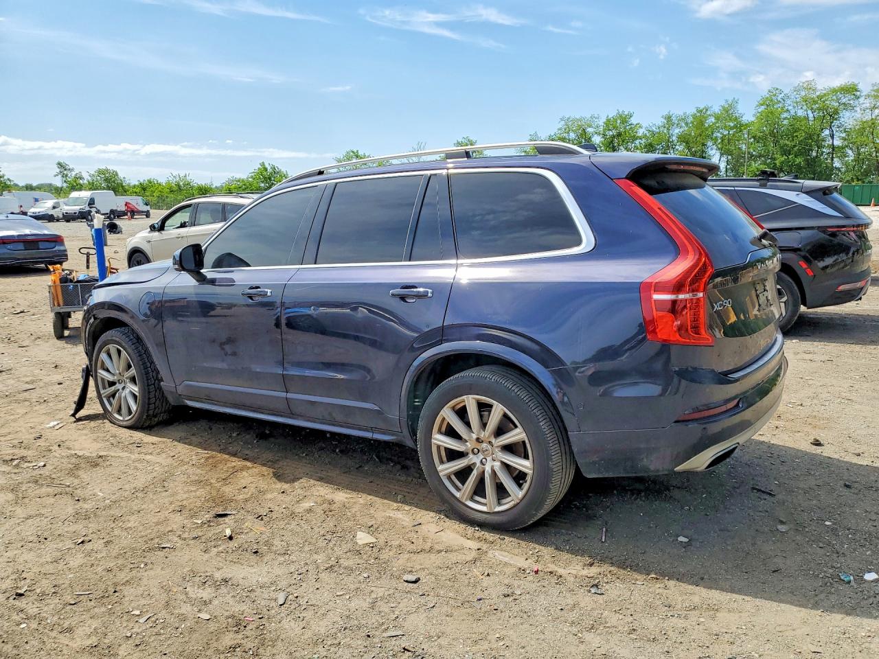 YV4BC0PK4G1089869 · 2016 VOLVO XC90 · 2/13