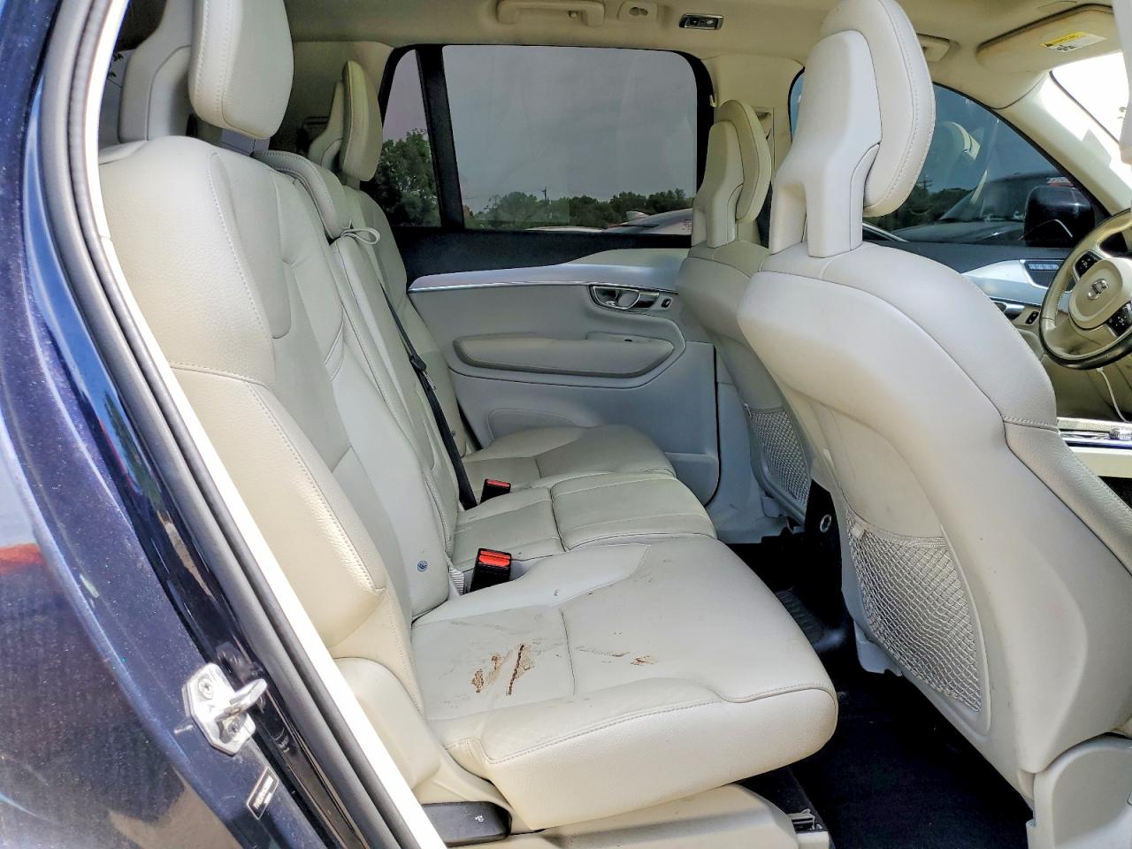 YV4BC0PK4G1089869 · 2016 VOLVO XC90 · 11/13