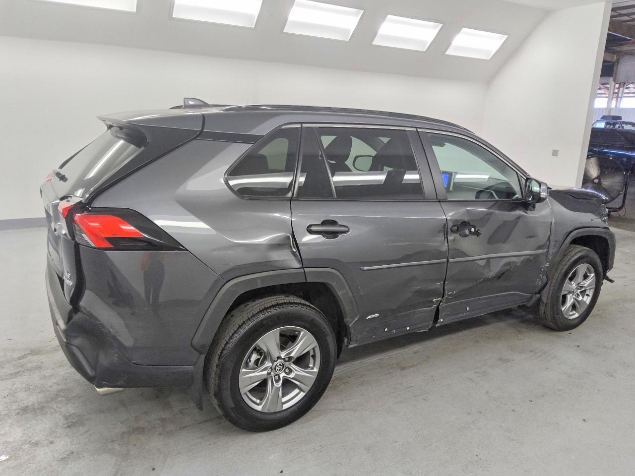 2T3RWRFV4RW242988 · 2024 TOYOTA RAV4 HYBRID · 3/14
