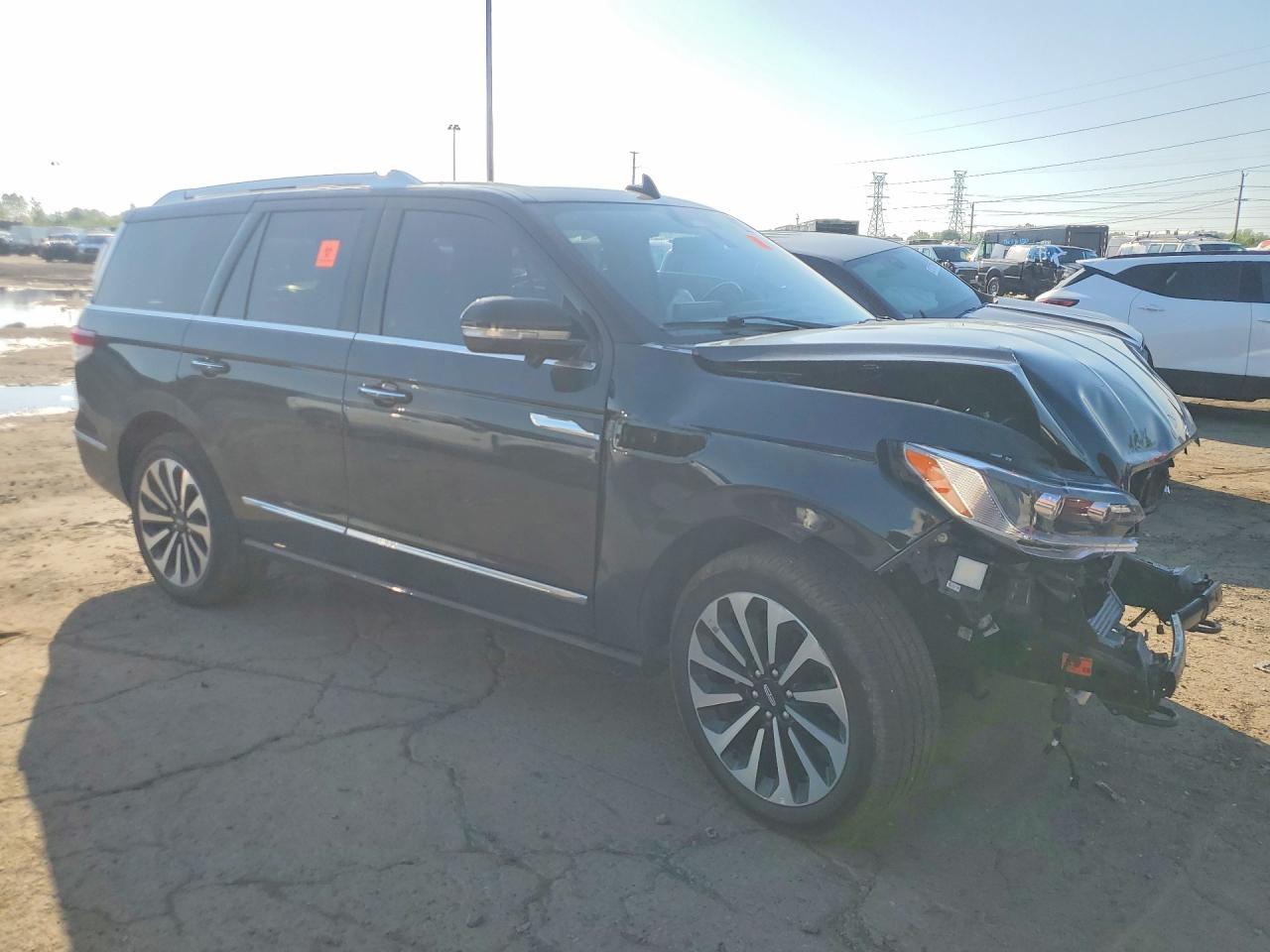 5LMJJ2LG7PEL16197 · 2023 LINCOLN NAVIGATOR · 4/13