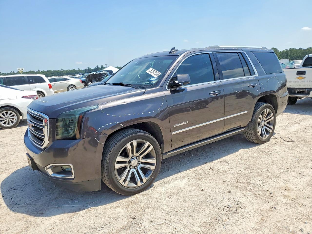 1GKS1CKJ3JR306334 · 2018 GMC YUKON