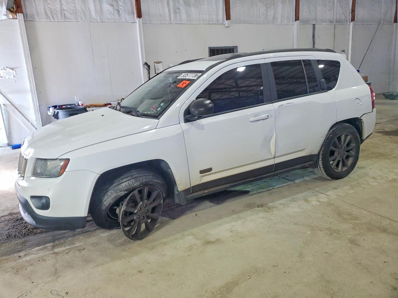 1C4NJCBB1GD703127 · 2016 JEEP COMPASS