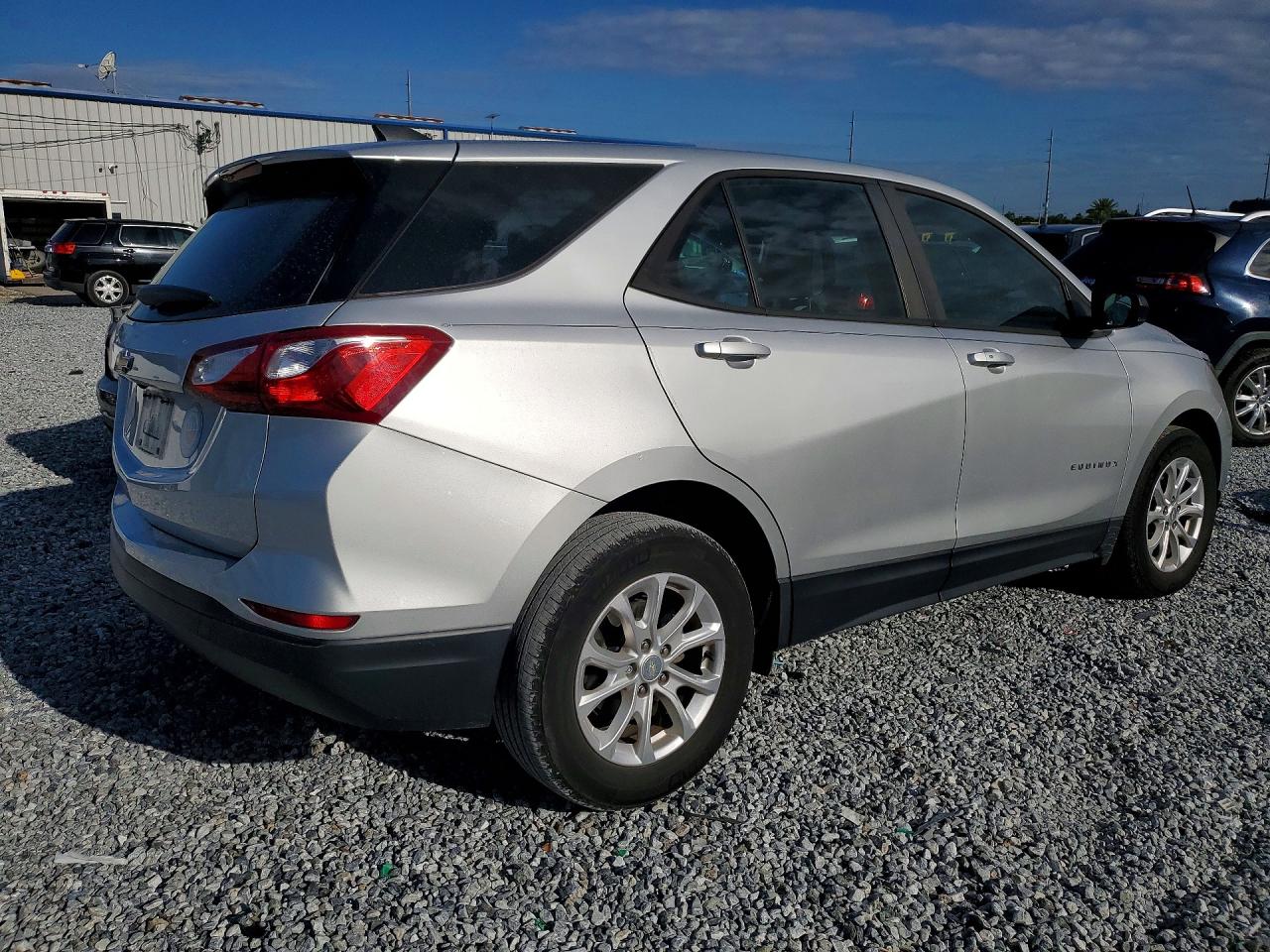 3GNAXHEVXLS633662 · 2020 CHEVROLET EQUINOX · 3/13