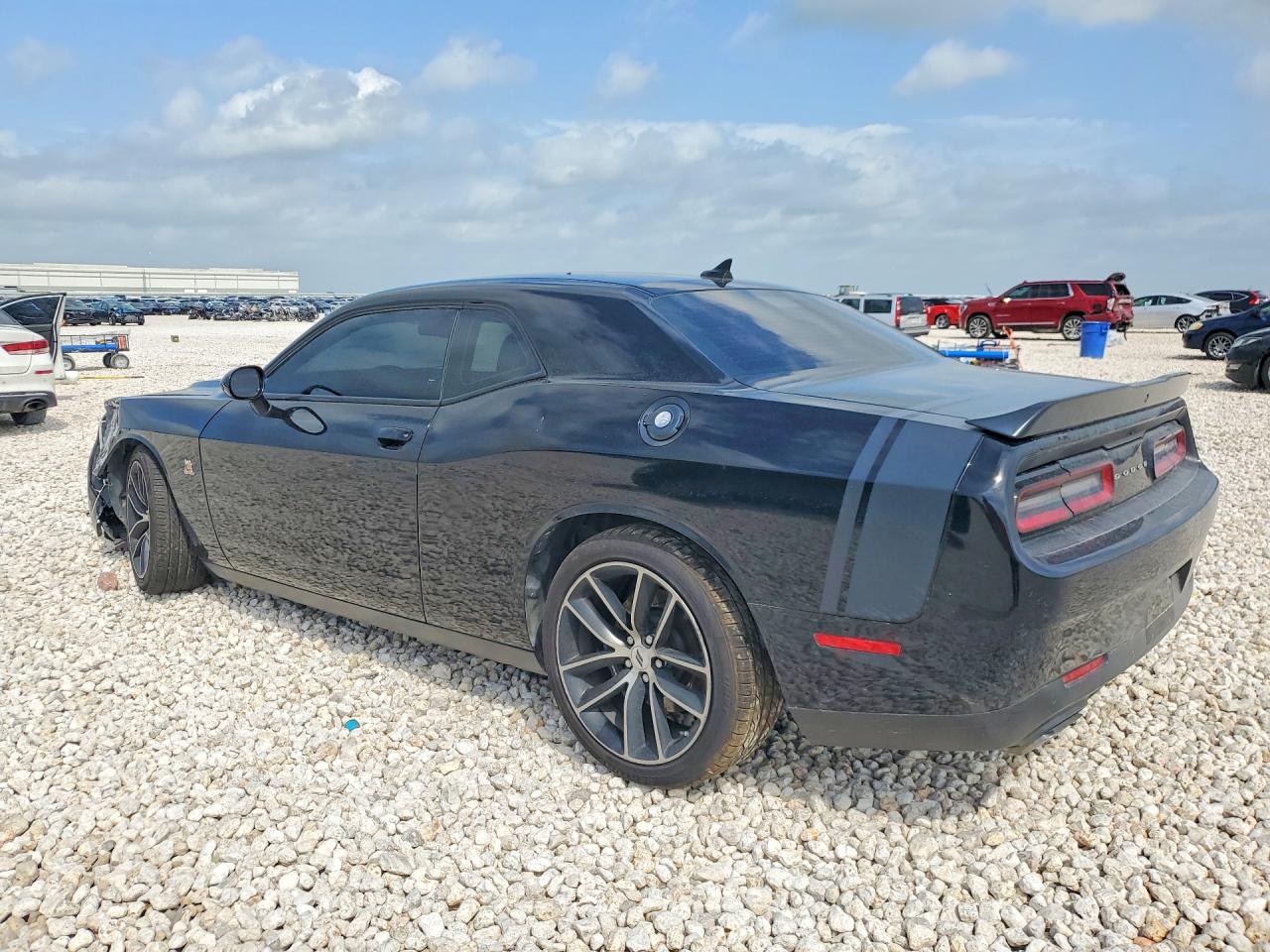 2C3CDZFJ1JH131252 · 2018 DODGE CHALLENGER · 2/12