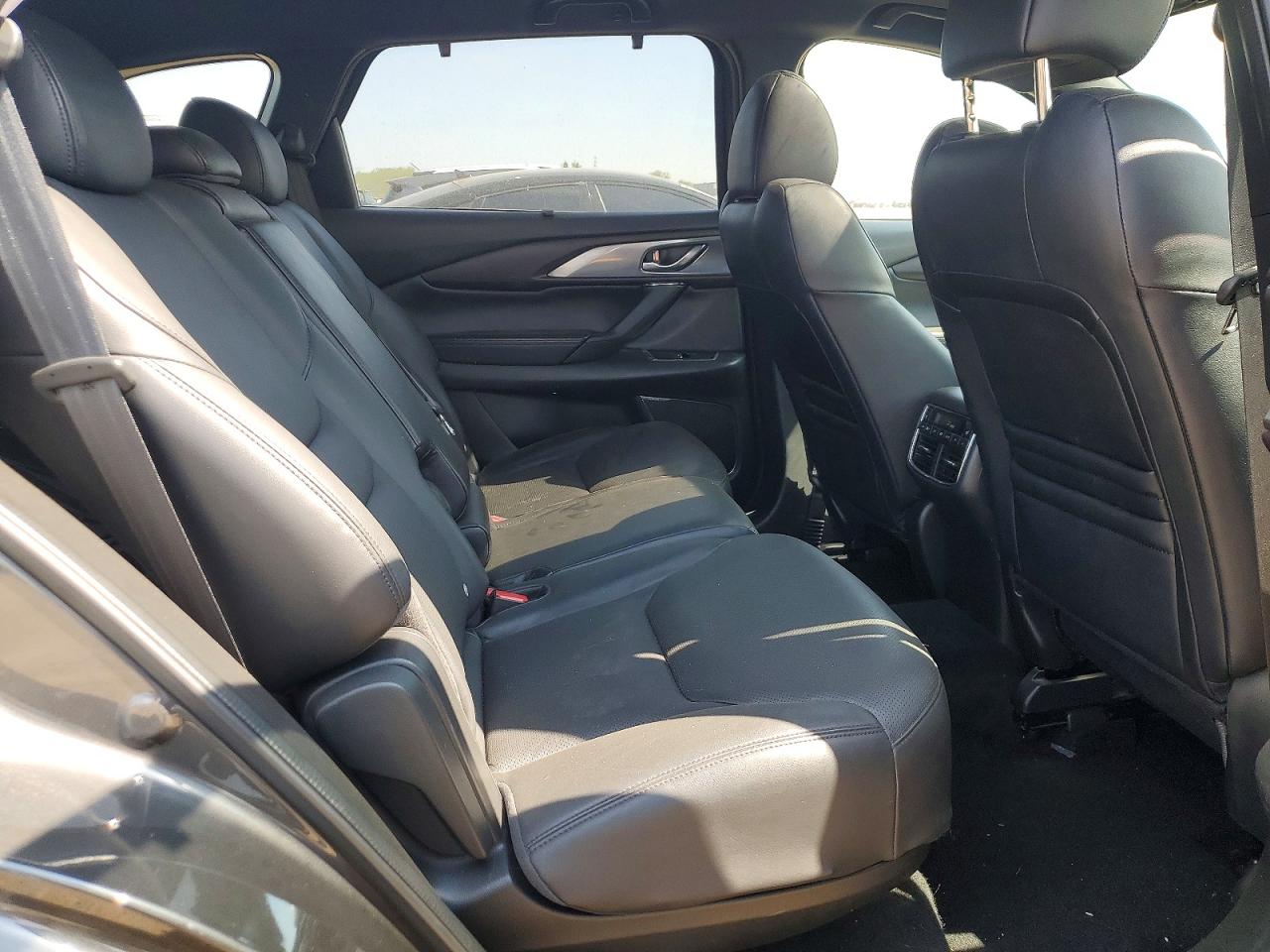JM3TCBDY3J0219771 · 2018 MAZDA CX-9 · 10/12