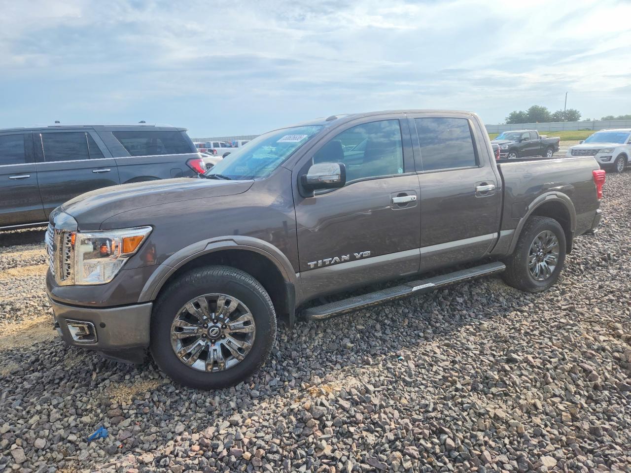 1N6AA1E57JN548011 · 2018 NISSAN TITAN
