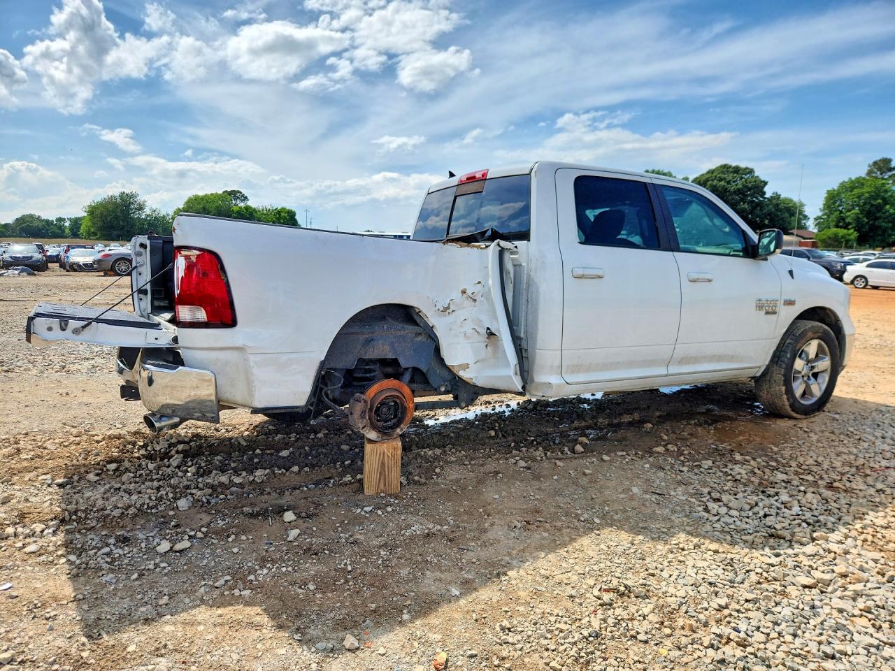 1C6RR6TT6KS643943 · 2019 RAM 1500 CLASSIC · 3/13
