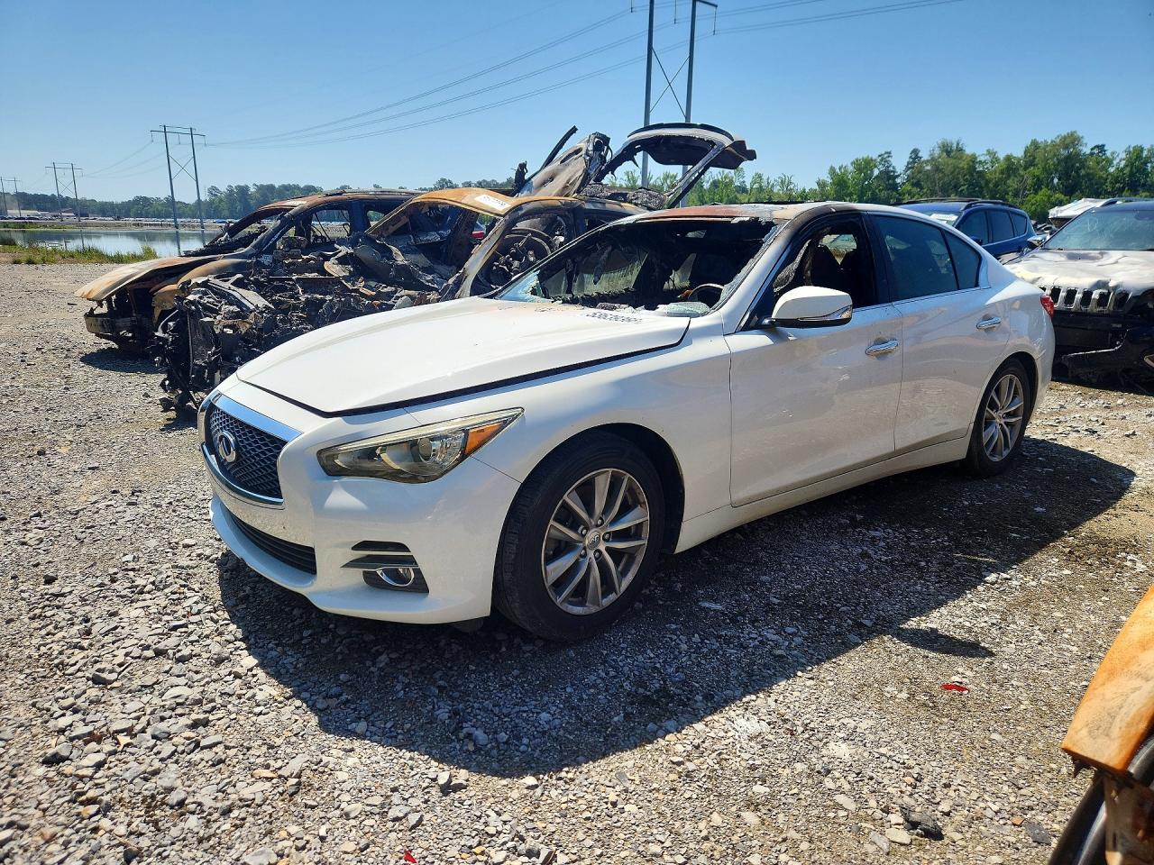 JN1EV7AP7HM736906 · 2017 INFINITI Q50