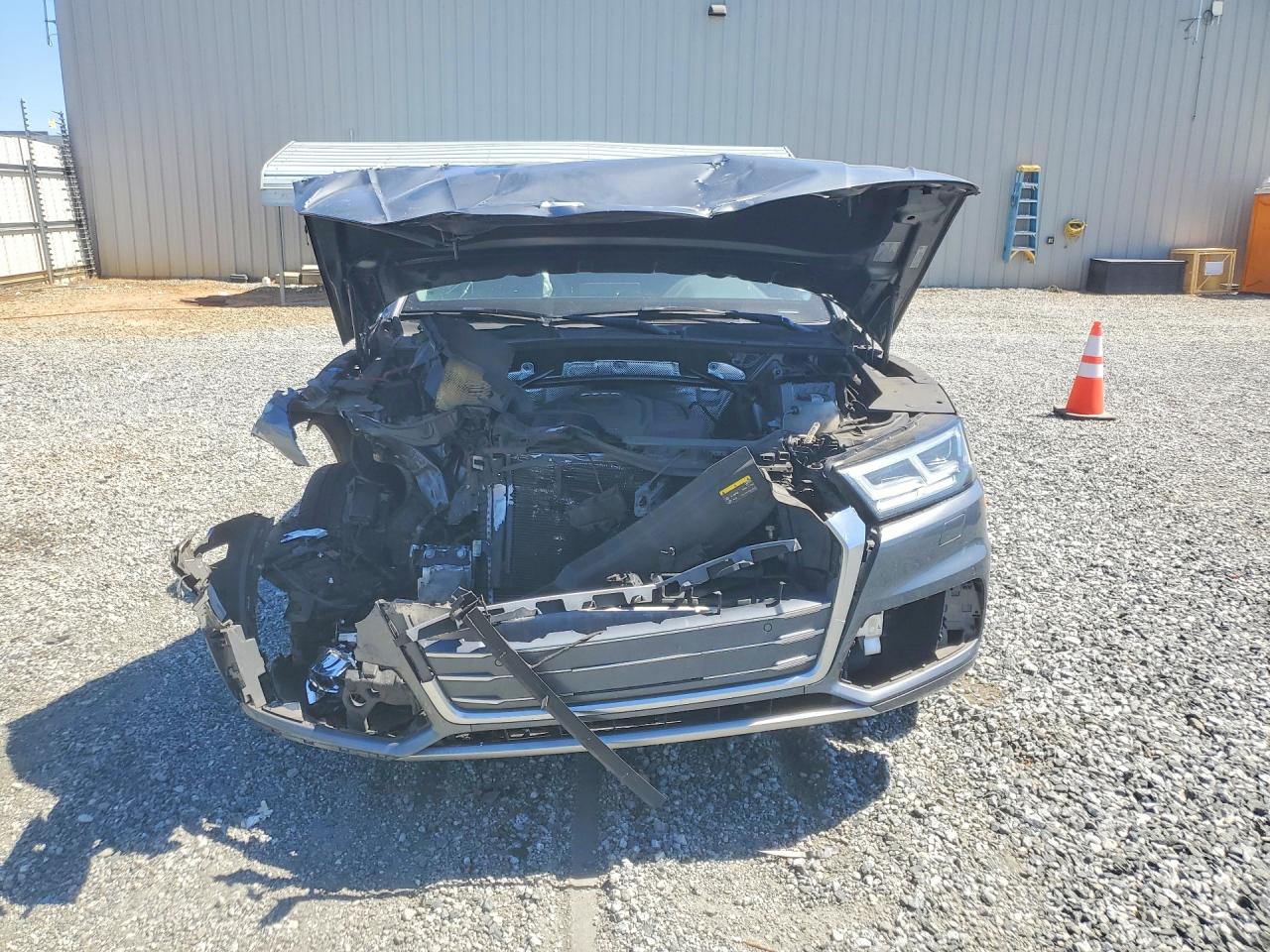 WA1BNAFY9J2026884 · 2018 AUDI Q5 · 5/13