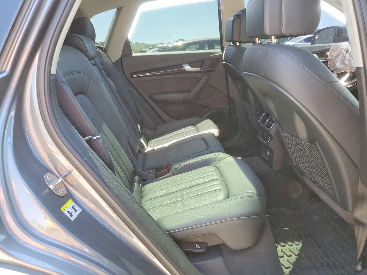 WA1BNAFY9J2026884 · 2018 AUDI Q5 · 11/13