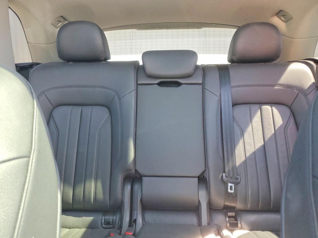 WA1BNAFY9J2026884 · 2018 AUDI Q5 · 10/13