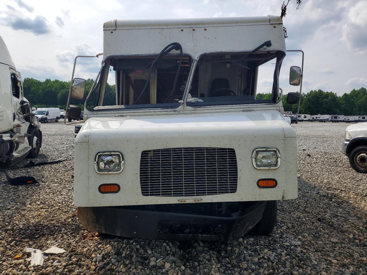 4UZAC1EA5JCKG5460 · 2018 FREIGHTLINER MT45 CHASSIS · 5/13
